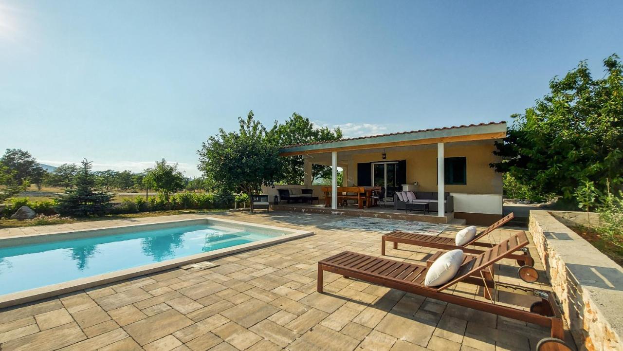 Villa Legacy Krusvar Exterior foto
